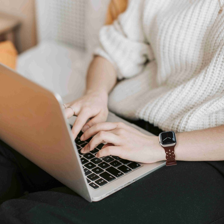 Vildt fed Apple Watch Series 7 45mm Silikone Urrem - Rød#serie_8