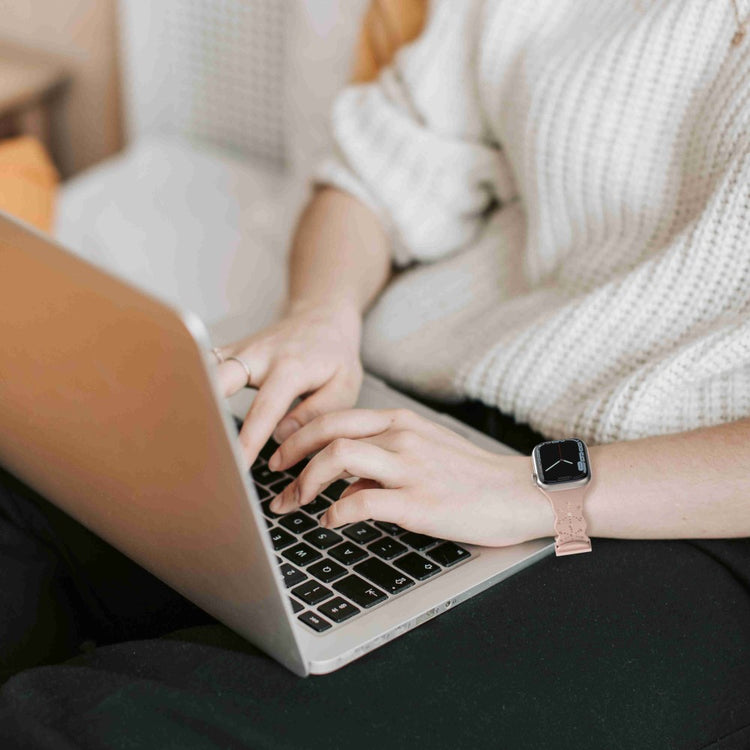 Vildt fed Apple Watch Series 7 45mm Silikone Urrem - Pink#serie_9